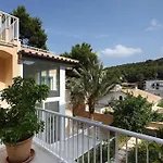 Modern Villa 300M From Crystal Clear Coves By Renthousing