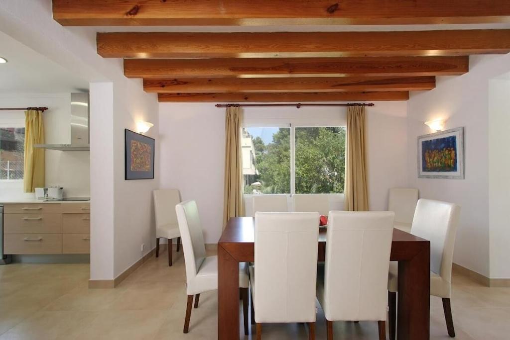Modern 300m From Crystal Clear Coves By Renthousing Cala de Sant Vicenc